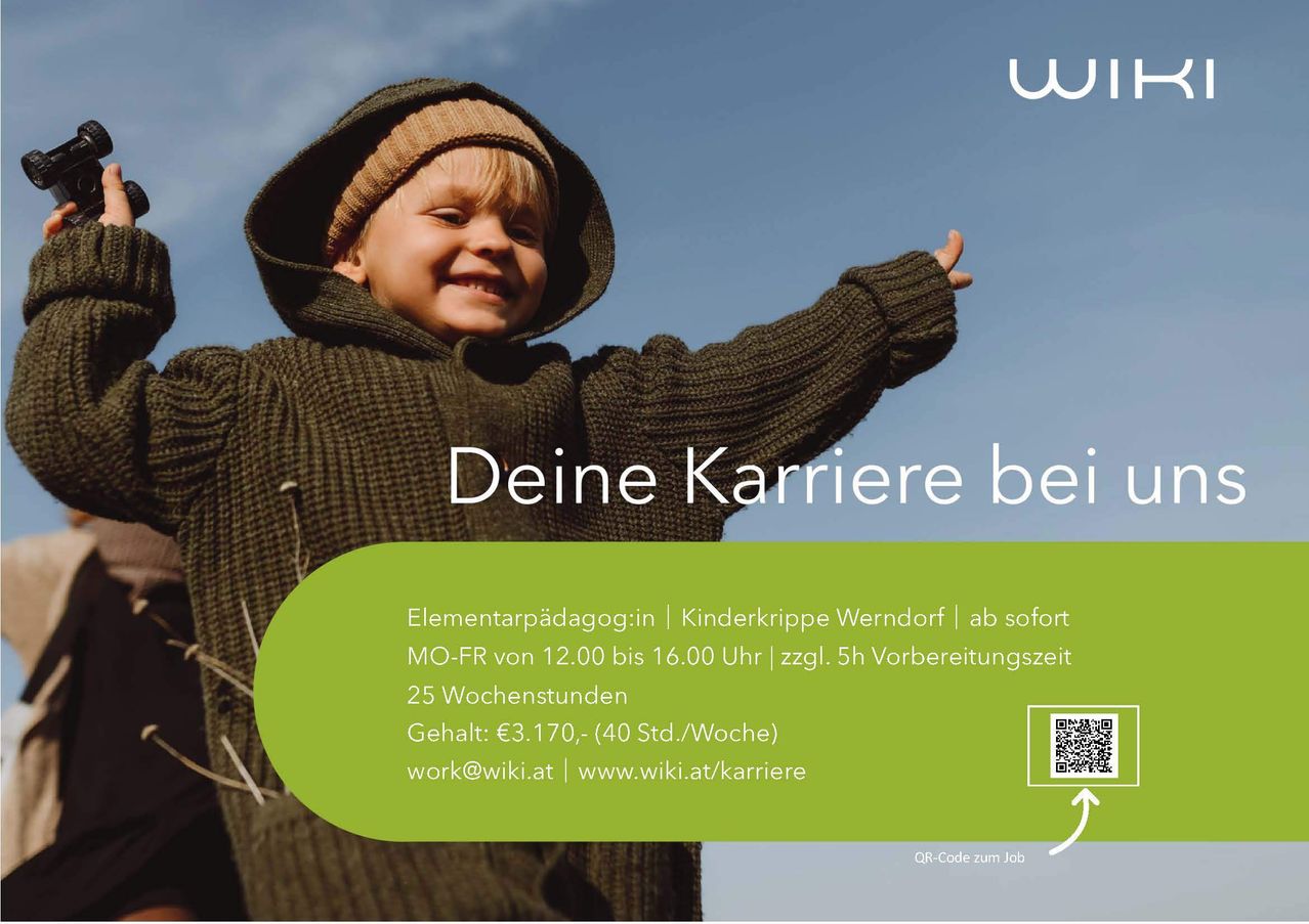 Ein Junge in einem grünen Pullover mit Mütze lächelt und zeigt. Stellenangebot für Elementarpädagoge in Kinderkrippe Wendorf. Gehalt: 3.170 € pro 40 Stunden/Woche. Work@wiki.at. QR-Code zum Job.