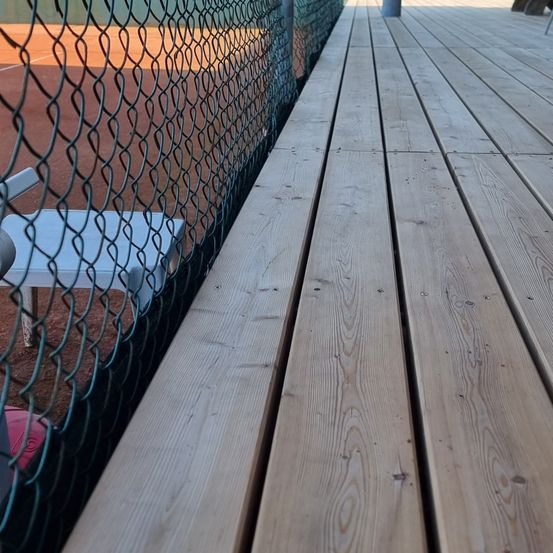 Bild enthält, Wood, Plywood, Hardwood, Fence