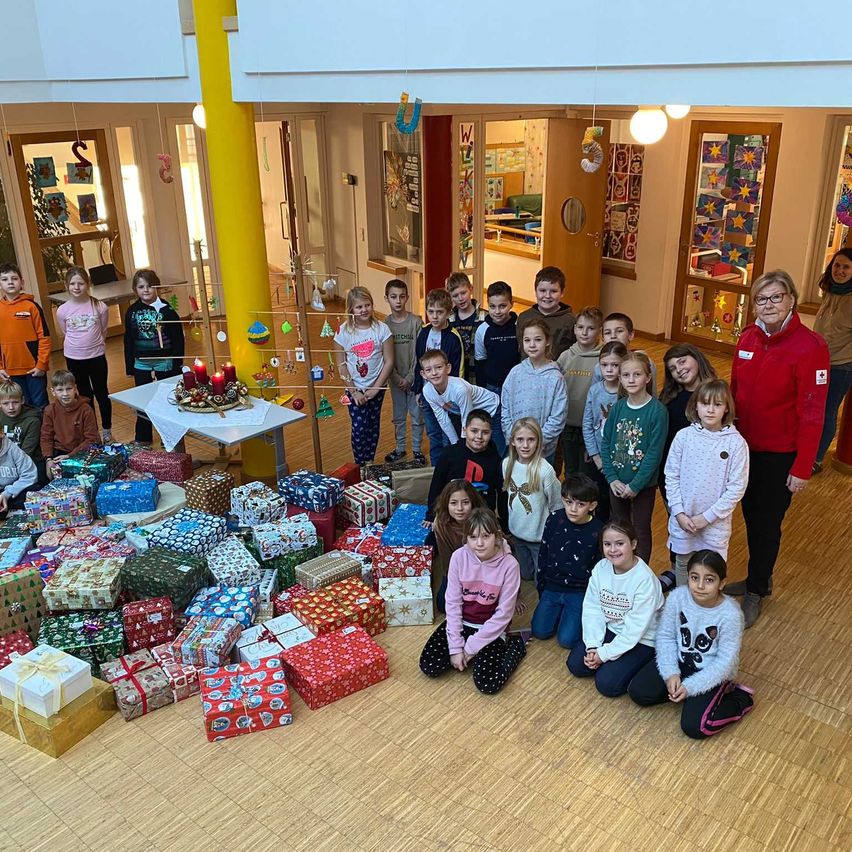 Bild enthält, People, Person, Child, Female, Girl, Groupshot