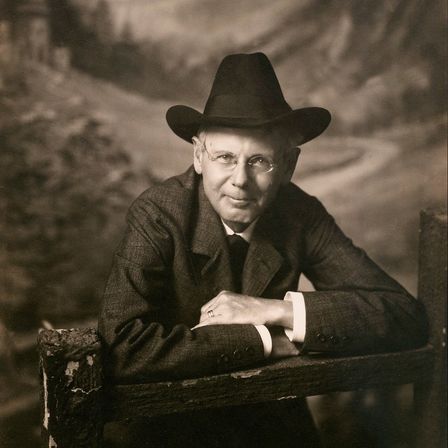 Bild enthält, Hat, Photography, Face, Person, Portrait, Adult, Male, Man, Cowboy Hat, Sun Hat