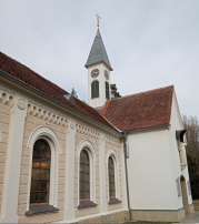 Bild enthält, Clock Tower, Tower, Spire, Bell Tower, Church