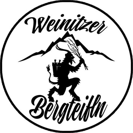 Ein Logo mit einer Bergsilhouette, einem Wesen mit Korb und dem Namen 'Weinitzer Bergteiln' in einer stilisierten Schrift.