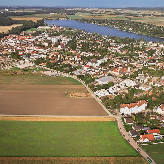Bild enthält, Outdoors, Architecture, Building, Aerial View, Nature, Cityscape, Urban, Suburb