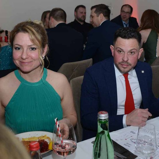 Bild enthält, Adult, Bride, Female, Person, Woman, Male, Man, Formal Wear, People, Face