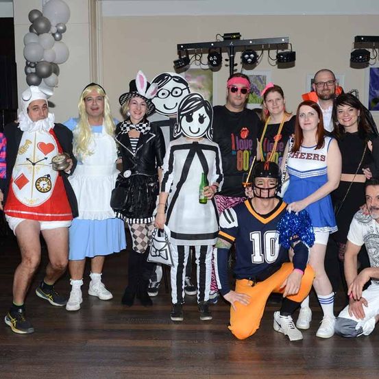 Bild enthält, People, Person, Female, Girl, Teen, Adult, Woman, Costume, Shoe, Bride