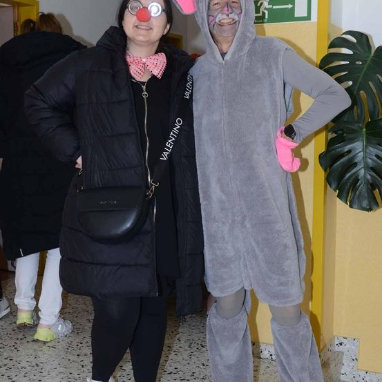 Bild enthält, Coat, Festival, Hoodie, Halloween, Face, Person, Glove, Adult, Male, Man