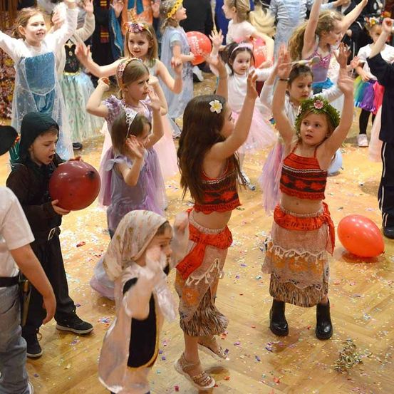 Bild enthält, People, Person, Celebrating, Adult, Bride, Female, Woman, Male, Man, Child