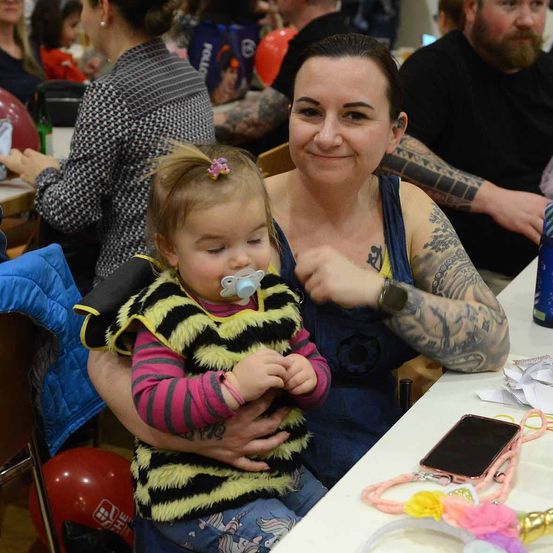 Bild enthält, Person, Photography, Portrait, Skin, Tattoo, People, Adult, Female, Woman, Man