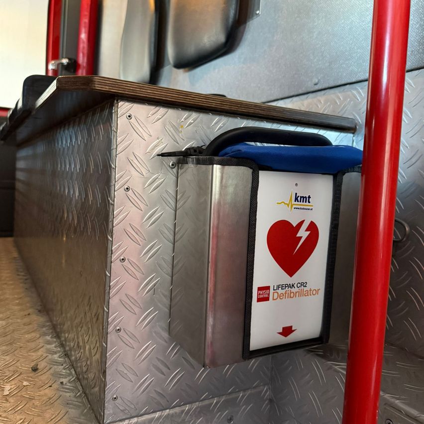 Bild enthält, Symbol, Car, Transportation, Vehicle, Mailbox