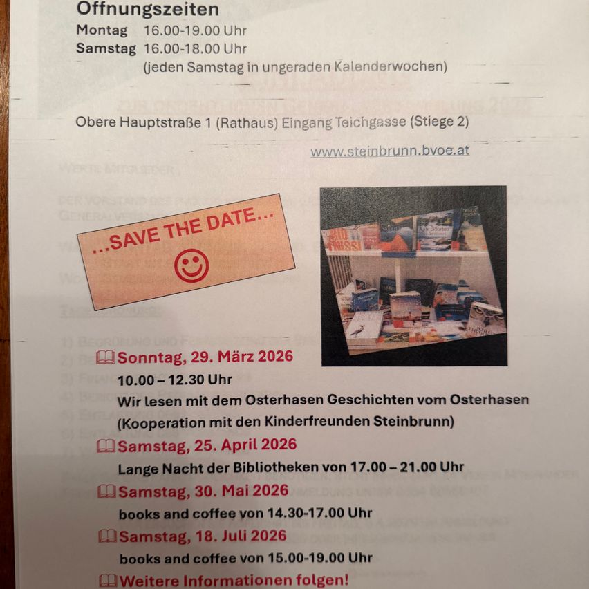 Dokument zeigt Öffnungszeiten der Bibliothek. Speichern Sie das Datum für verschiedene Veranstaltungen, einschließlich Geschichtenerzählen, Bibliotheksnächte und Bücherverkäufe an bestimmten Samstagen. Ort und Website angegeben.