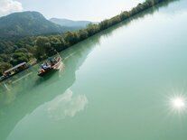 Bild enthält, Lake, Nature, Outdoors, Water, Lagoon, Scenery, Aerial View, Boat, Transportation, Vehicle