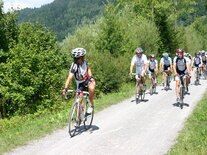 Bild enthält, Helmet, People, Person, Bicycle, Transportation, Vehicle, Cycling, Sport, Outdoors