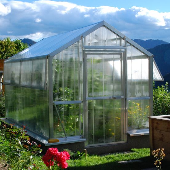 Bild enthält, Garden, Nature, Outdoors, Gardening, Plant, Potted Plant, Greenhouse, Architecture, Building, Flower