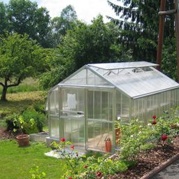 Bild enthält, Garden, Nature, Outdoors, Gardening, Plant, Greenhouse, Vegetation, Tree, Grass, Park