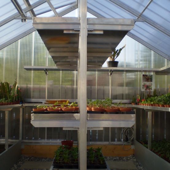 Bild enthält, Garden, Nature, Outdoors, Gardening, Architecture, Building, Greenhouse, Indoors, Interior Design, Potted Plant