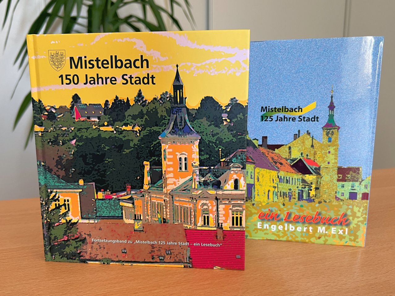 Bild enthält, Envelope, Greeting Card, Mail, Advertisement, Poster, Book, Publication