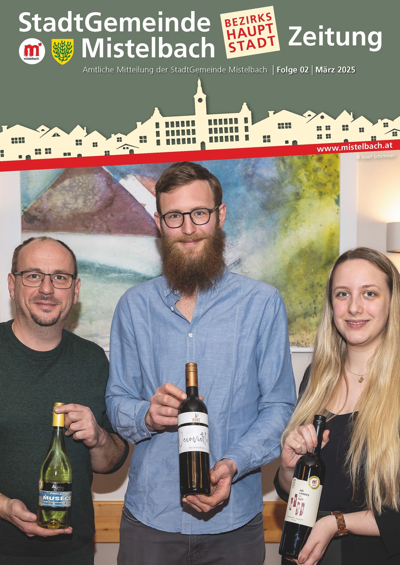 Bild enthält, Alcohol, Beer, Bottle, Adult, Female, Person, Woman, Male, Man, Face