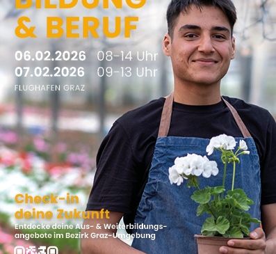 Ein Mann in einer Jeansschürze lächelt und hält eine Topfpflanze bei einer zukünftigen Bildungs- und Berufsmesse am Flughafen Graz am 06. und 07. Februar 2026.