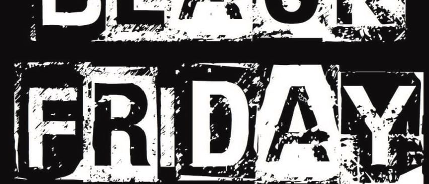 Black Friday Werbeposter mit großen, fetten Texten. Oben steht 'Black Friday' und darunter 'Viele Getränke in Aktion'. Der Hintergrund ist schwarz.