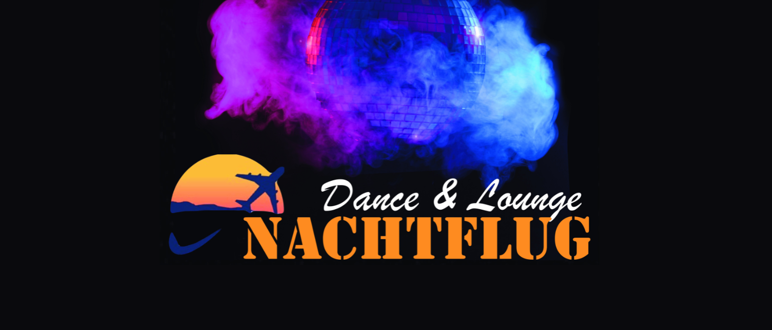 Das Bild zeigt ein Logo für einen Tanz- und Lounge-Nachtflug. Ein Discoball mit lebhaftem Rauch und eine Silhouette eines Flugzeugs sind zentrale Elemente.