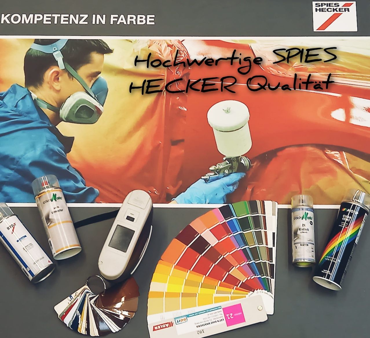 Bild enthält, Advertisement, Clothing, Glove, Poster, Can, Tin