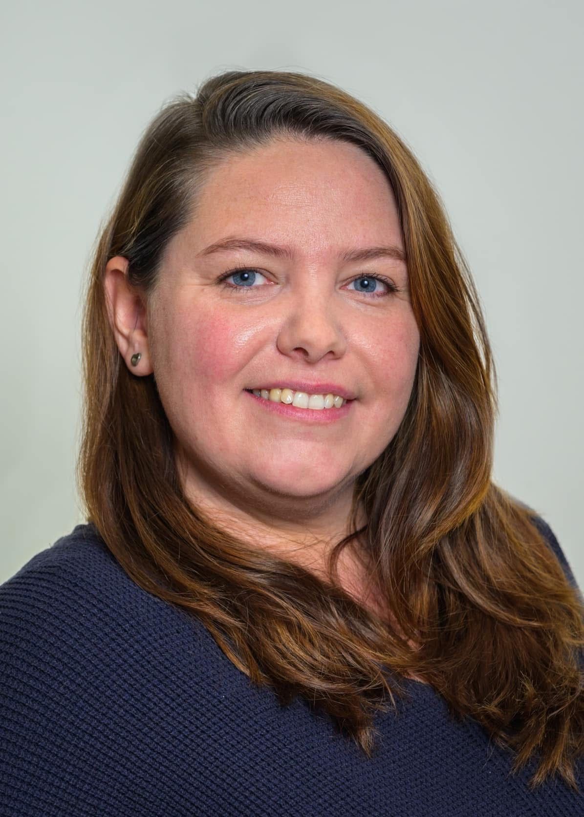 Bild enthält, Face, Head, Person, Photography, Portrait, Smile, Adult, Female, Woman, Neck