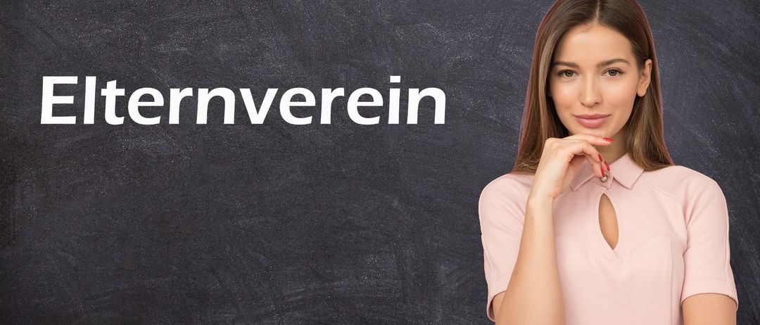 Bild enthält, Face, Head, Person, Photography, Portrait, Blouse, Smile, Adult, Female, Woman