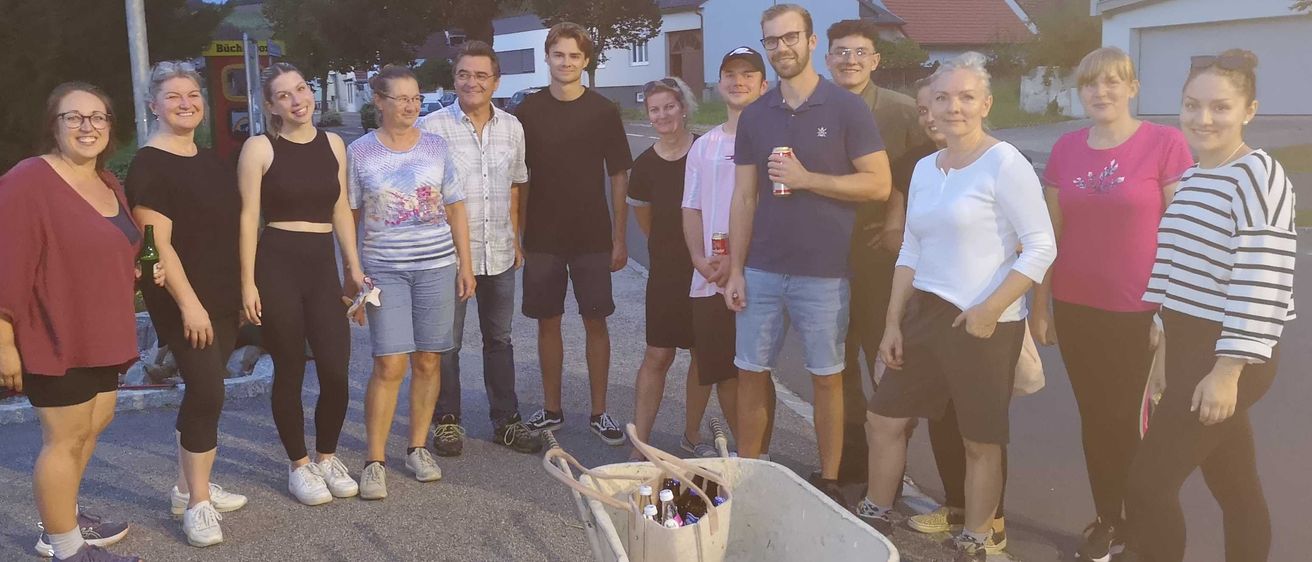 People, Person, Shorts, Shoe, Groupshot, Boy, Male, Teen, Adult, Woman