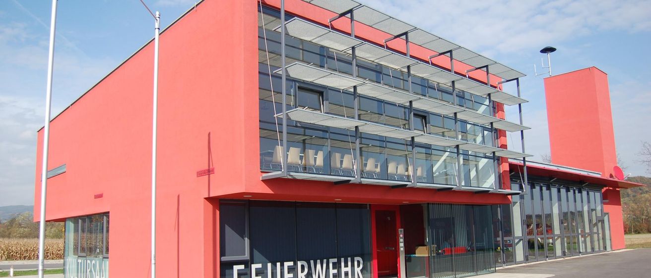 Bild enthält, Architecture, Building, Office Building, Convention Center, Urban