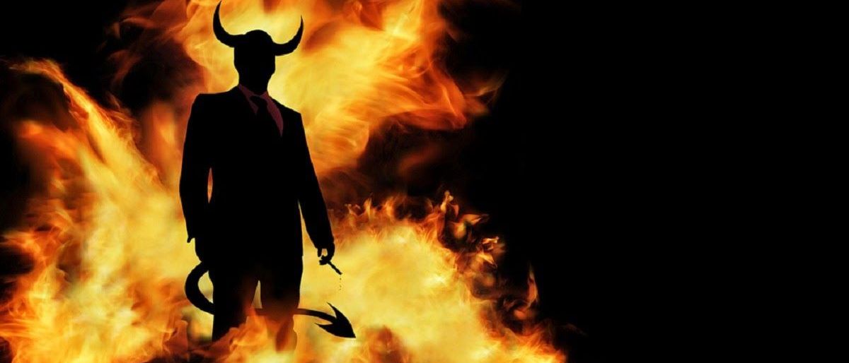 Bild enthält, Fire, Flame, Adult, Male, Man, Person, Bonfire