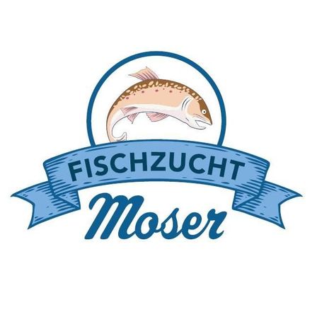 Das Bild ist ein Logo für Fischerzucht Moser mit einem Fisch, der aus einem blauen Kreis springt. Der Text 'FISCHZUCH' ist in Blau über dem Fisch und 'Moser' in Blau darunter.