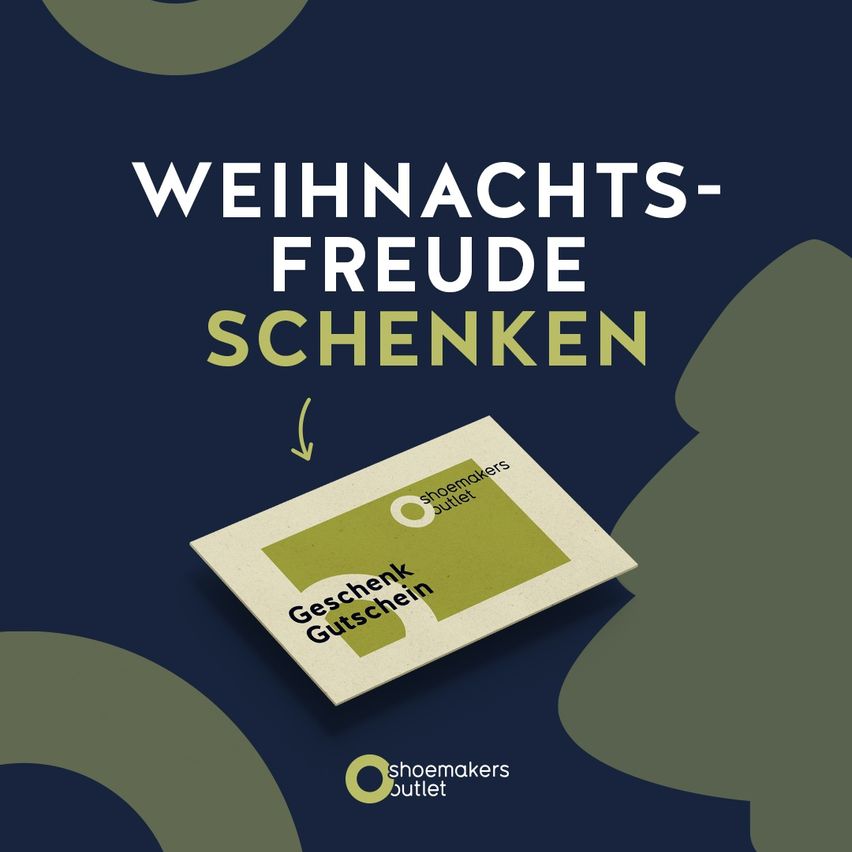 Eine Werbung für Shoemakers Outlet zeigt eine Geschenkkarte mit einem Umriss eines Weihnachtsbaums und einem Einkaufswagensymbol auf blauem Hintergrund.