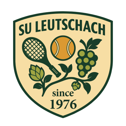Das Logo für SU Leutschach zeigt eine Tennisschläger, einen Tennisball, eine Traube und einen Hopfen. Die Worte 'seit 1976' sind unten zu sehen.