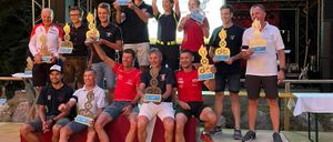 Bild enthält, People, Person, Clothing, Shorts, Adult, Male, Man, Shoe, Portrait, Racket