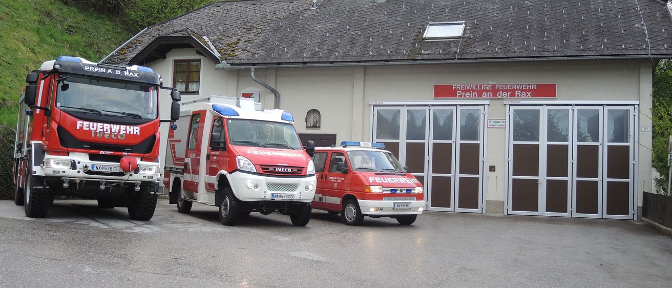 Bild enthält, Transportation, Truck, Vehicle, Car, Machine, Wheel, Fire Station, Fire Truck