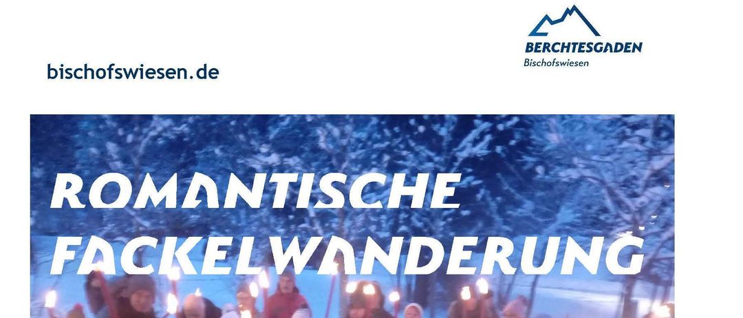 Ein Plakat für einen romantischen Fackelzug am 29. Dezember 2025 um 16.30 Uhr im Naturbad Aschauerweiher. Es zeigt eine Gruppe von Menschen in Winterkleidung mit Fackeln, wobei eine Frau vorne steht und zurückblickt. Das Plakat enthält Informationen zu Kosten und Veranstaltungsdetails.