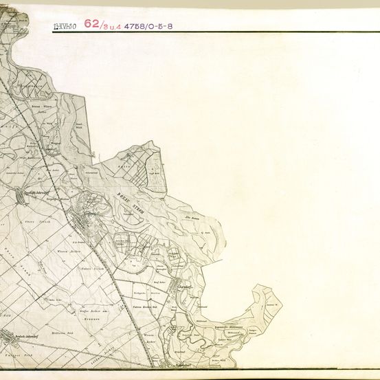 Eine alte Karte mit verschiedenen beschrifteten Bereichen und einem Maßstab oben, die geografische Merkmale und möglicherweise historische Orte zeigt.