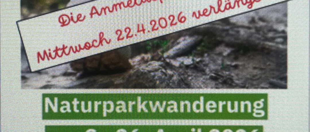 Ein Event-Poster kündigt einen Naturpark-Wandertag am 26. April 2026 an, der um 9:30 Uhr am Sportplatz in Langeick beginnt. Die geführte Wanderung führt über 10,5 km, dauert etwa 3 Stunden, durch den frühlingshaften Wald und über weite Felder nach Glashütten, mit einer Rast am Waldbahn-Café.