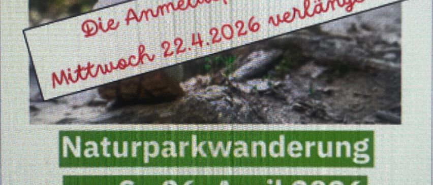 Ein Event-Poster kündigt einen Naturpark-Wandertag am 26. April 2026 an, der um 9:30 Uhr am Sportplatz in Langeick beginnt. Die geführte Wanderung führt über 10,5 km, dauert etwa 3 Stunden, durch den frühlingshaften Wald und über weite Felder nach Glashütten, mit einer Rast am Waldbahn-Café.