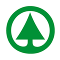 Ein grünes kreisförmiges Logo mit einem stilisierten grünen Tannenbaum in der Mitte.