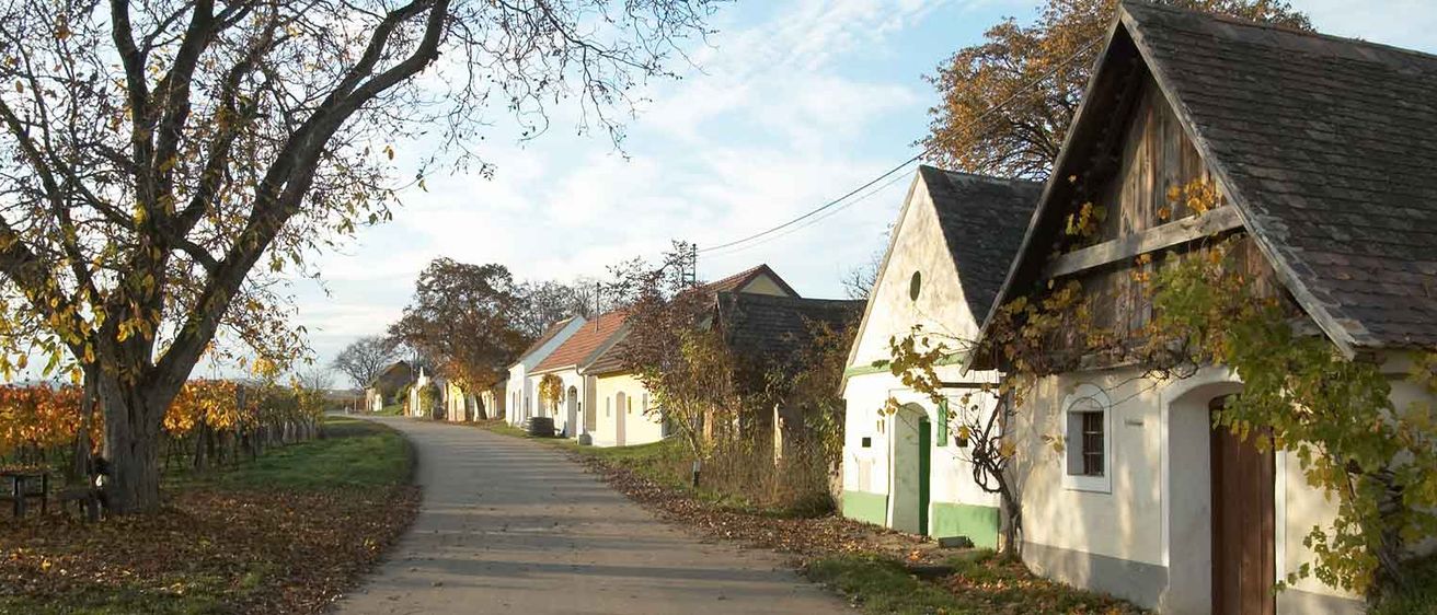 Bild enthält, Outdoors, Suburb, Nature, Countryside, Rural, Village