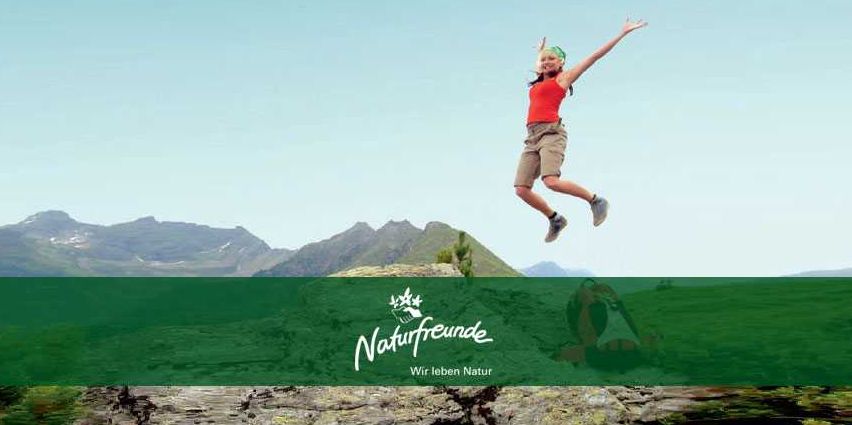 Bild enthält, Nature, Outdoors, Peak, Shorts, Boy, Child, Male, Person, T-Shirt, Scenery