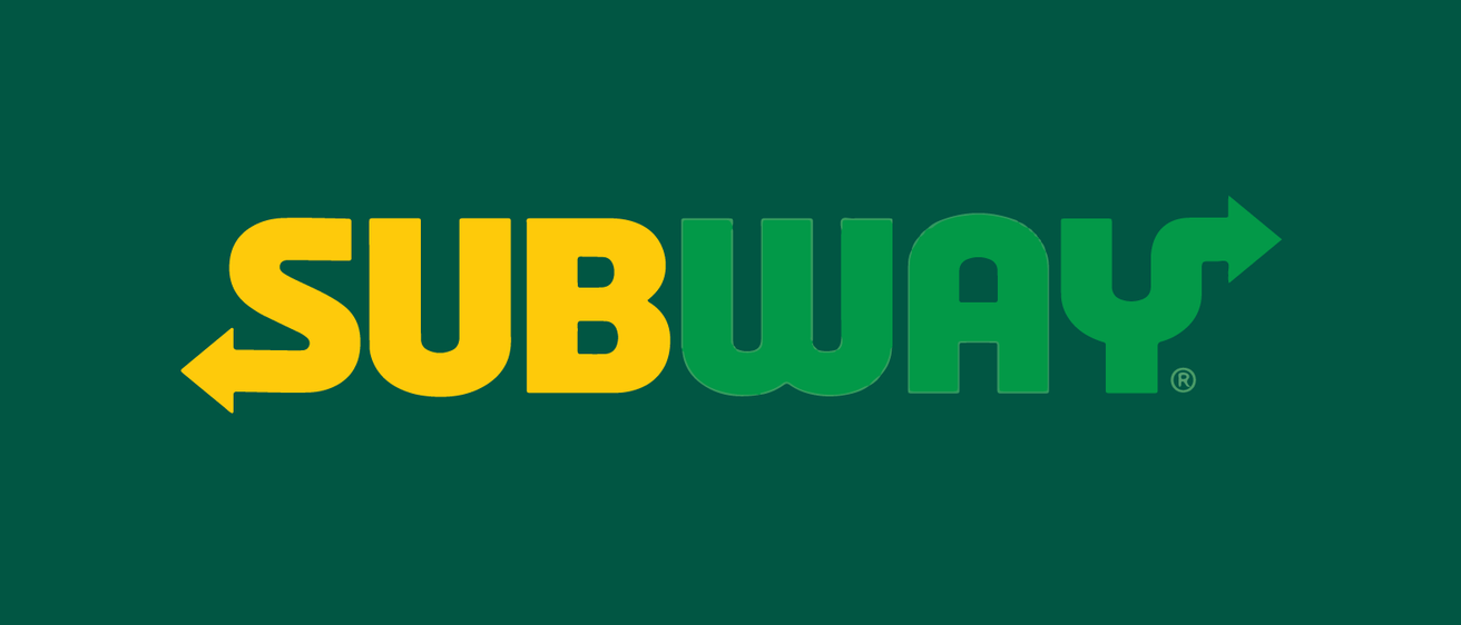 Das Subway-Logo auf grünem Hintergrund. Das Wort Subway ist in Gelb und Grün geschrieben.