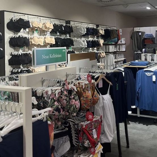 Bild enthält, Indoors, Shop, Boutique, Market