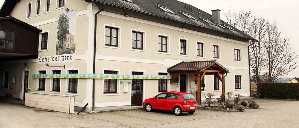 Bild enthält, Building, Hotel, Inn, Car, Housing, House, Wheel