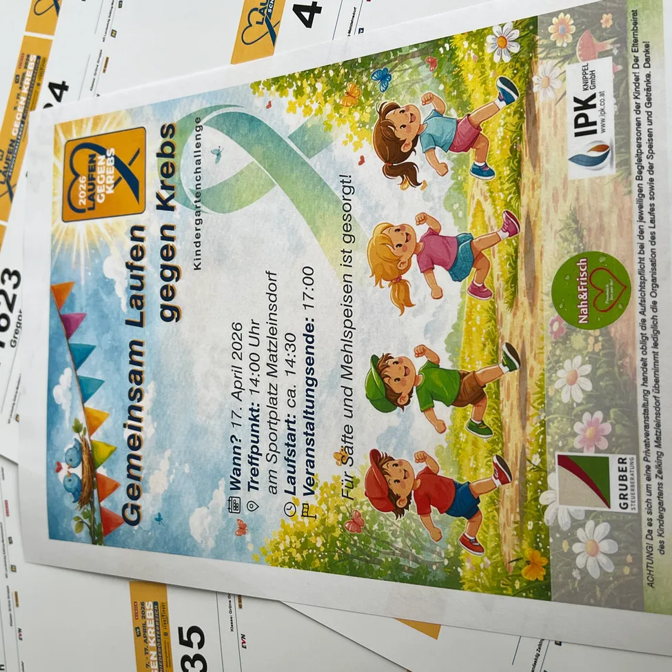 Ein Flyer für das Lauf gegen Krebs Event 2026 in Deutschland. Es zeigt Kinder, die laufen, und ein grünes Band, mit Veranstaltungsdetails wie Datum, Uhrzeit und Ort.