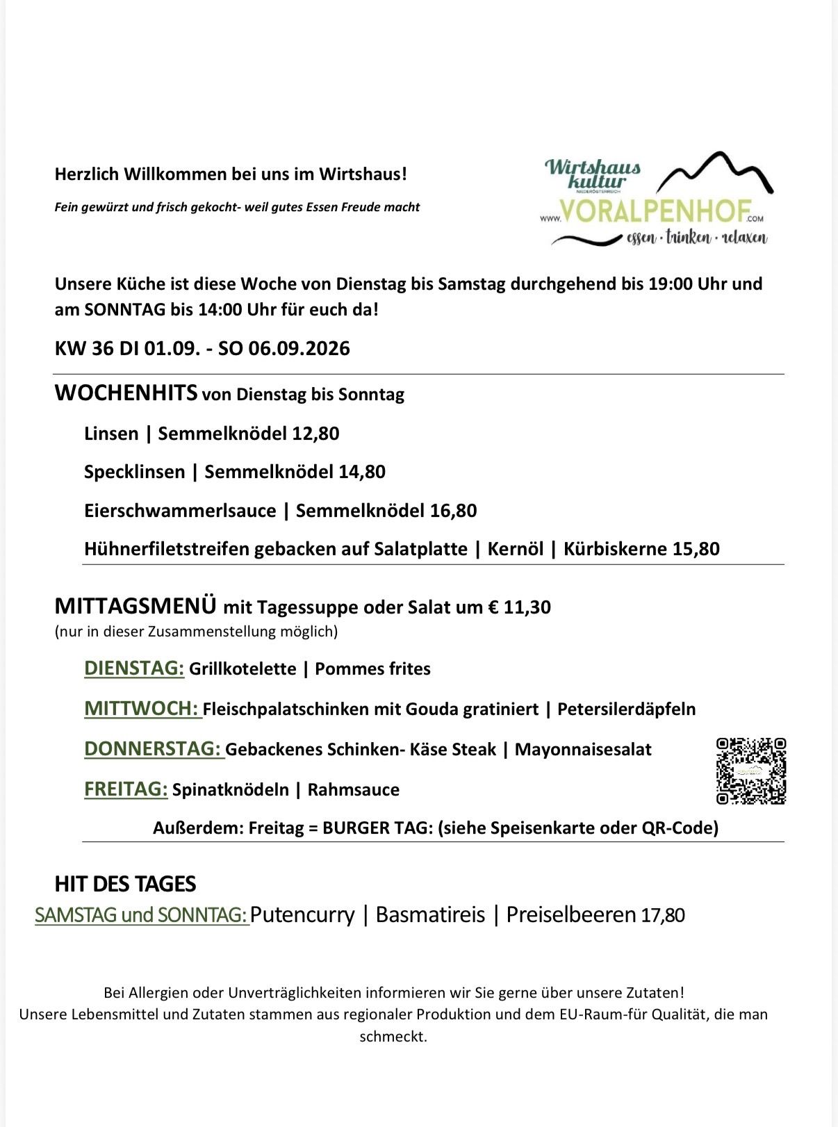 Wöchenliches Menü eines Restaurants von Dienstag bis Sonntag, einschließlich Gerichte wie gegrilltes Hähnchen, Fleischspieße und Spezialitäten am Samstag und Sonntag.