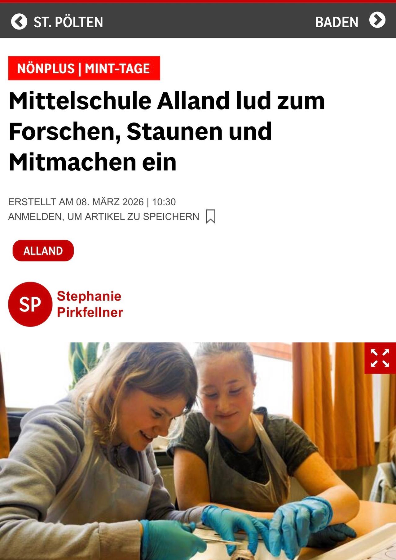 Die Alland-Mittelschule fördert Forschen, Begeisterung und Mitmachen. Veröffentlicht am 8. März 2026 um 10:30. Melden Sie sich an, um den Artikel zu speichern. Von Stephanie Pirkfellner. Zwei Mädchen in Schürzen sind bei einer Aktivität, wahrscheinlich beim Kochen, beschäftigt.