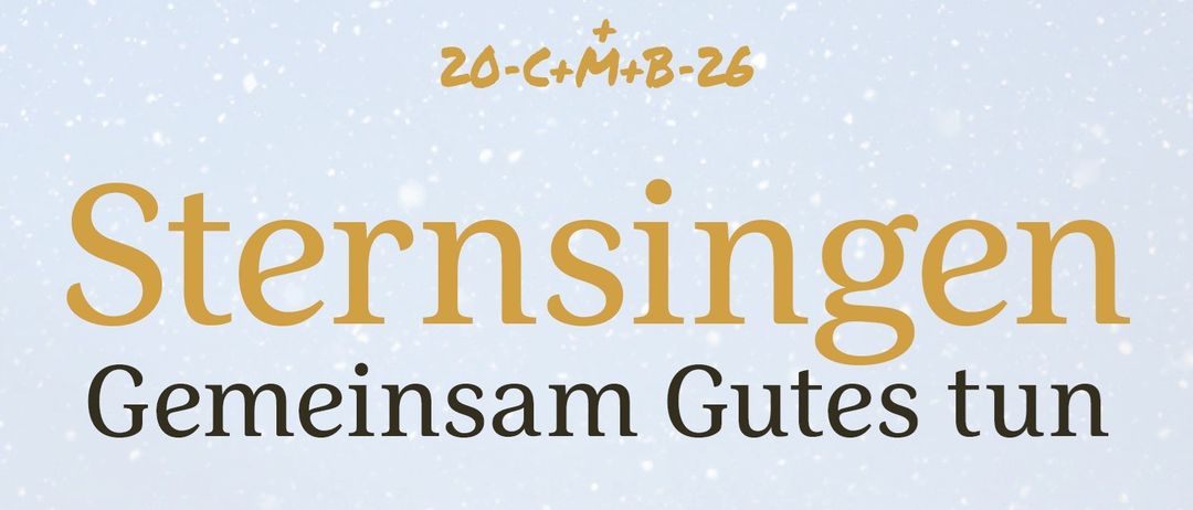 Ein blauer Hintergrund mit weißen Schneeflocken, auf dem ein großer goldener Text 'ernsing' und darunter 'einsam Gutes' steht. Die Zahlen '20-C+M+B-26' sind oben in der Mitte.