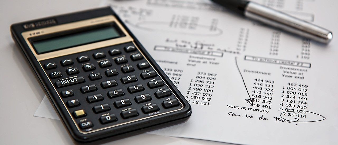 Bild enthält, Pen, Electronics, Mobile Phone, Phone, Calculator, Text